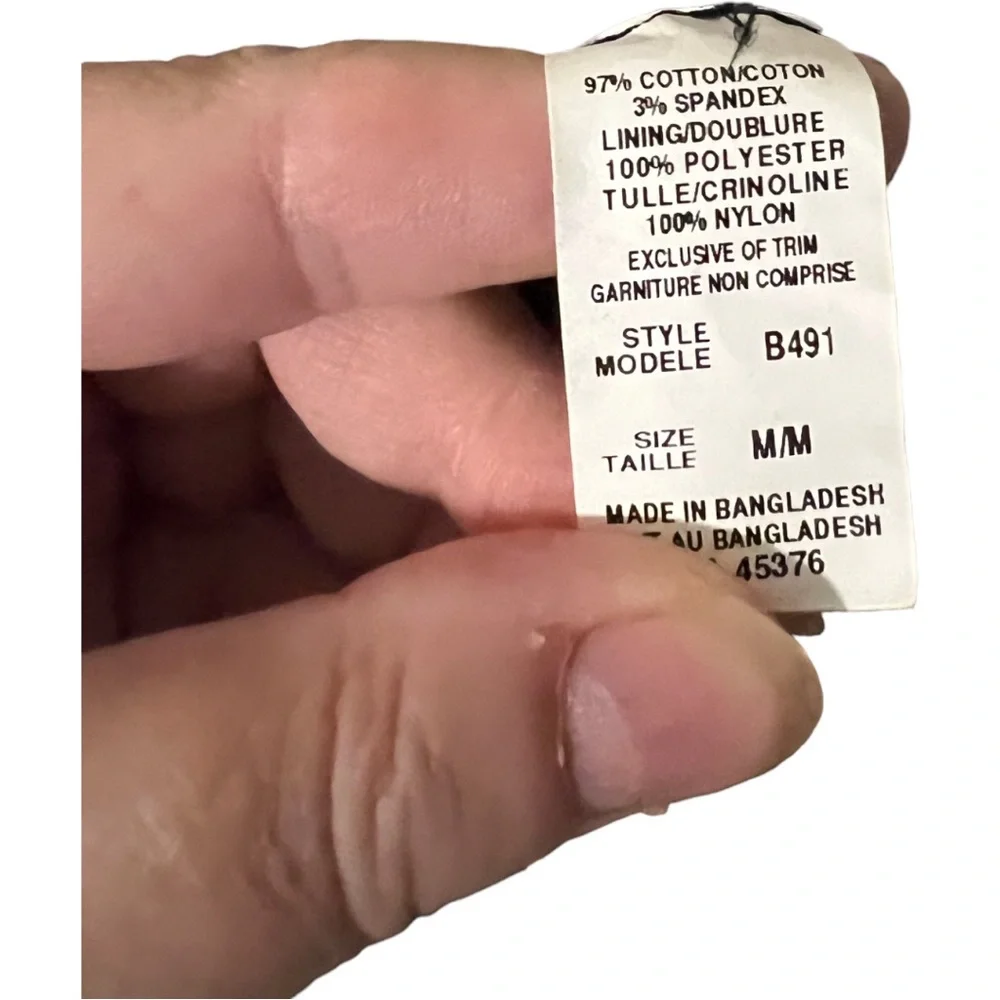 A Suzy Shier Dress in size medium - Picture 5 of 7